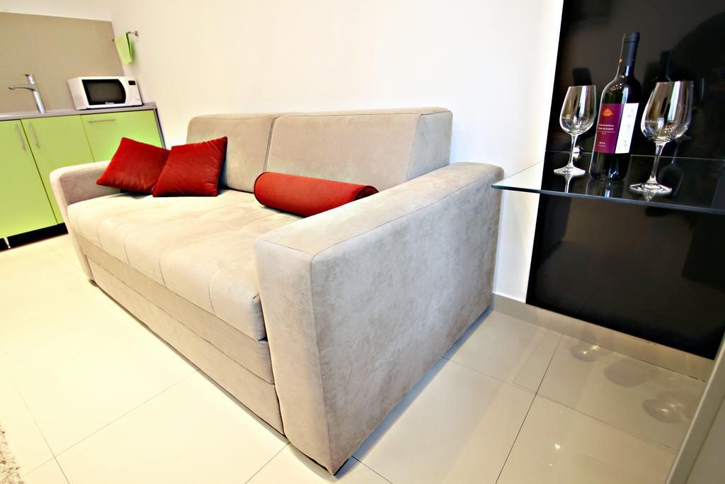 City Centre Apartment Novi Sad Buitenkant foto